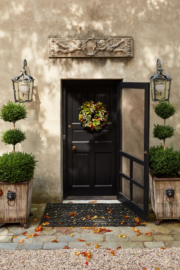 Number 8: “Pinterest Predicts: Top Decor Trends for 2023.” A renewed focus on entryways was just one of the design trends that Pinterest predicted would be big last year. Spalike bathroom (with showers taking precedence over tubs), mushroom accessories, and “hipstoric” interiors were among the others. Photo by Frank Frances.
